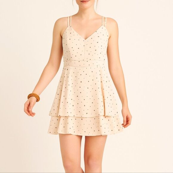 ALTAR’D STATE Women’s Beige Star Print Tiered Mini Dress Size Large NWT - Picture 1 of 13